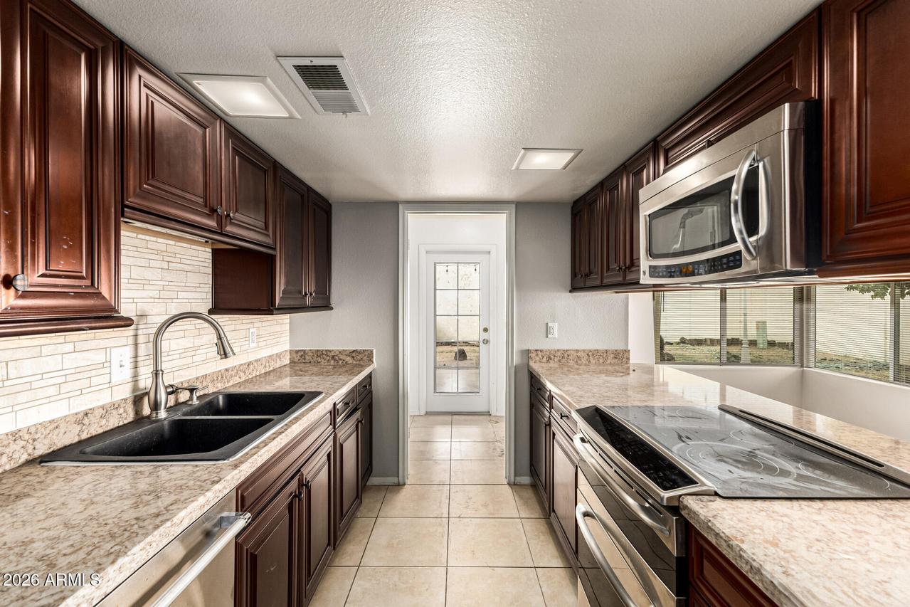 3108 W Clinton St., Phoenix, AZ 85029