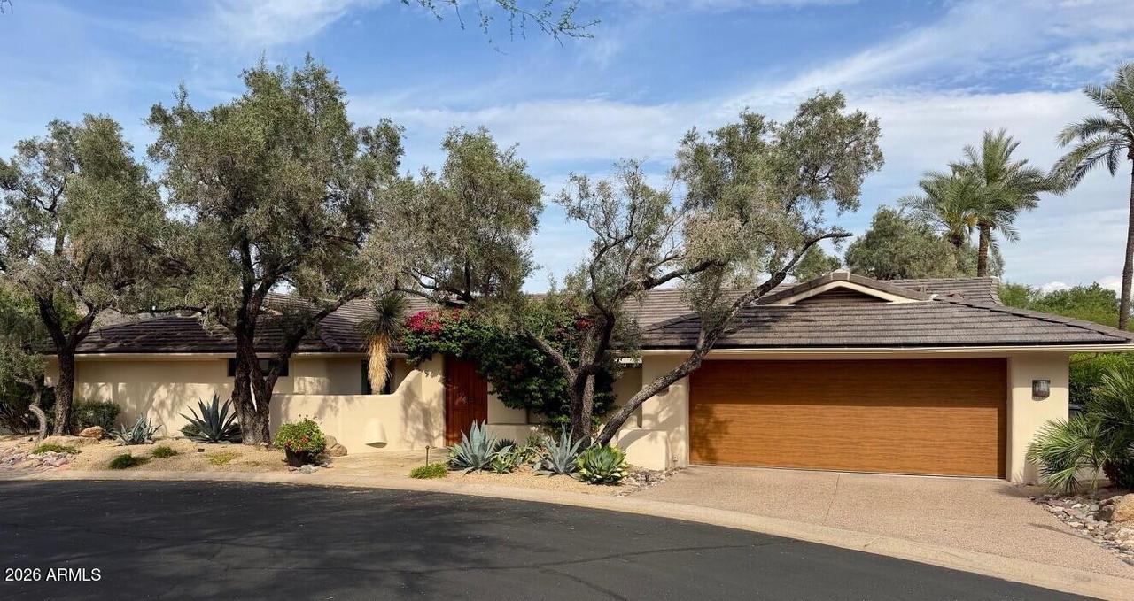 5635 E Lincoln Dr. #10, Paradise Valley, AZ 85253