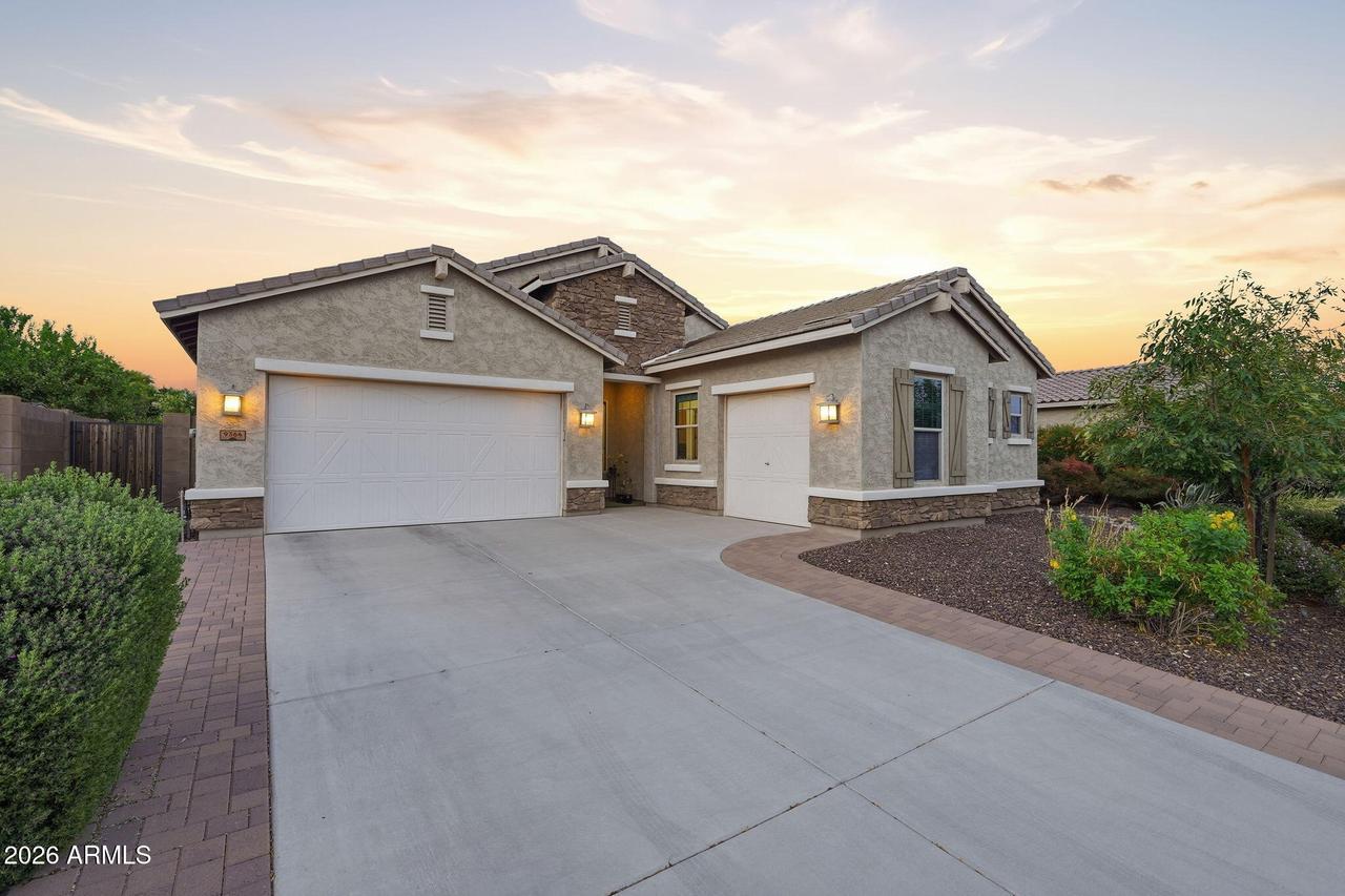 9364 W Cashman Dr., Peoria, AZ 85383