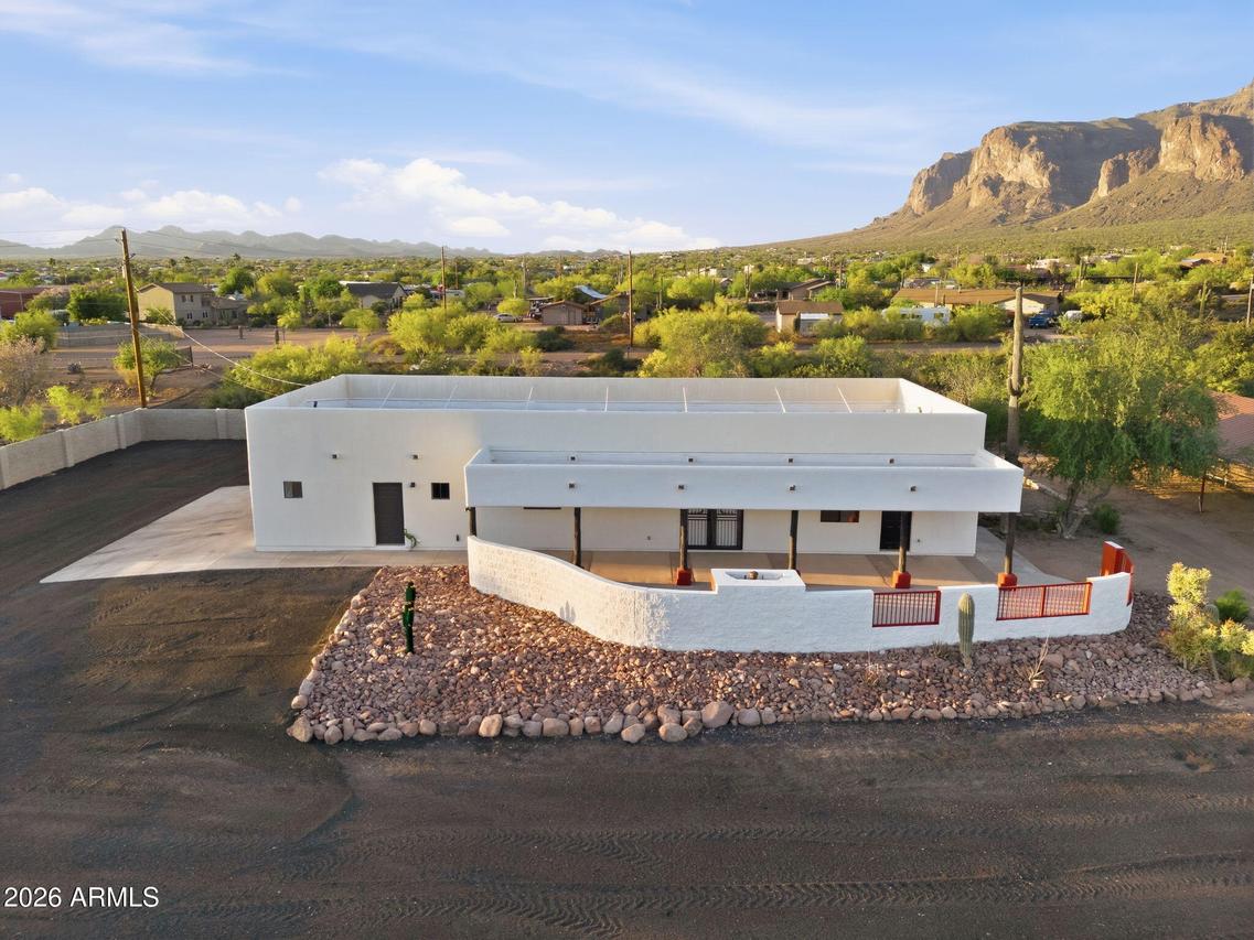 1651 S Prospectors Rd., Apache Junction, AZ 85119