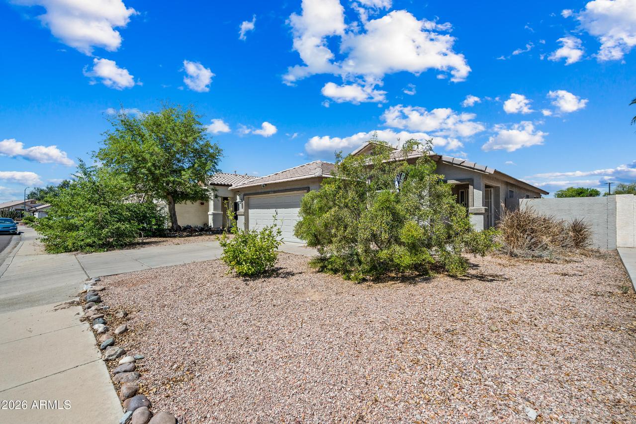 7990 W Solano Dr., Glendale, AZ 85303