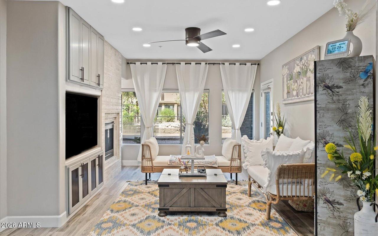 5350 E Deer Valley Dr. #1250, Phoenix, AZ 85054