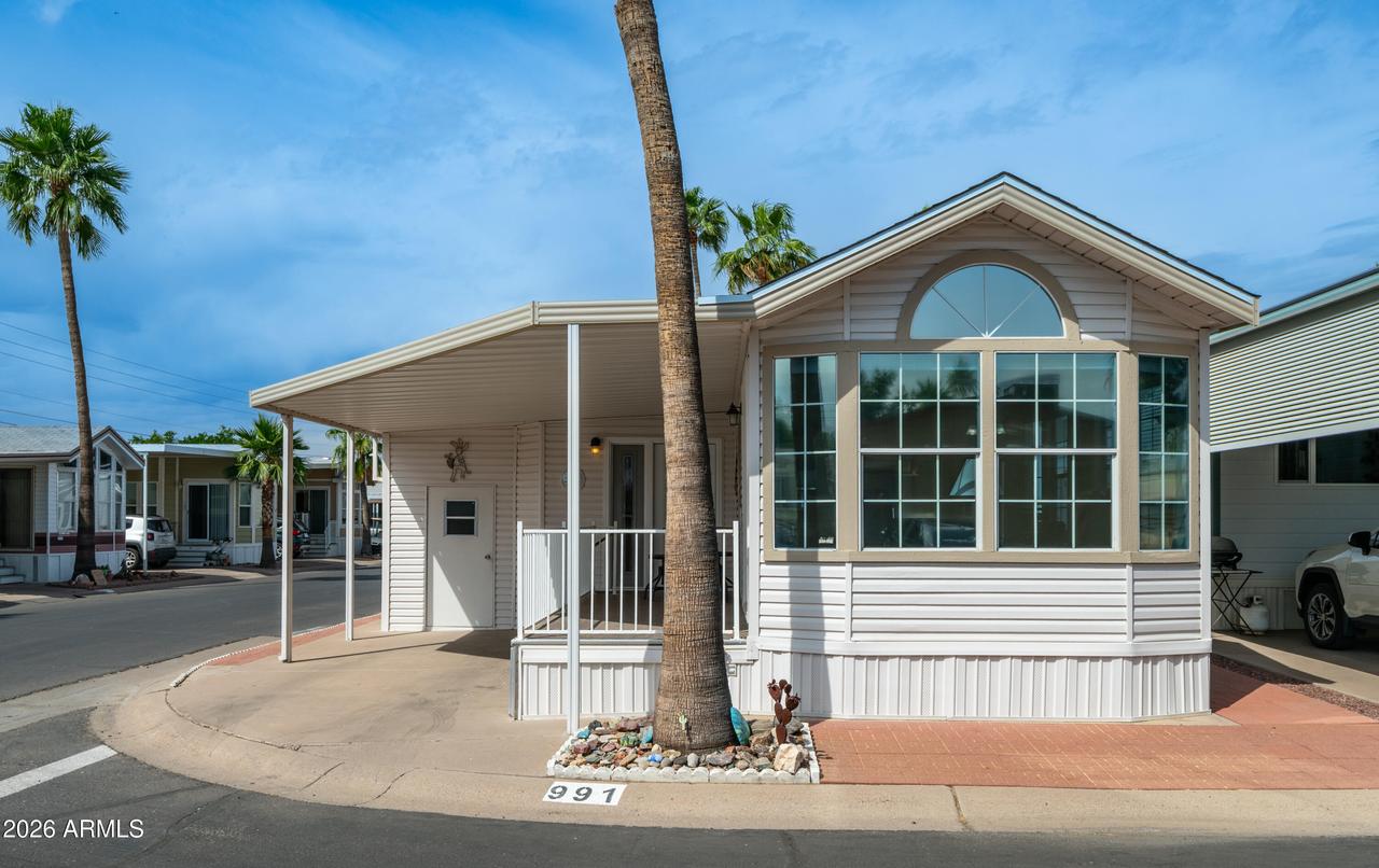 991 Oxide Dr., Apache Junction, AZ 85119