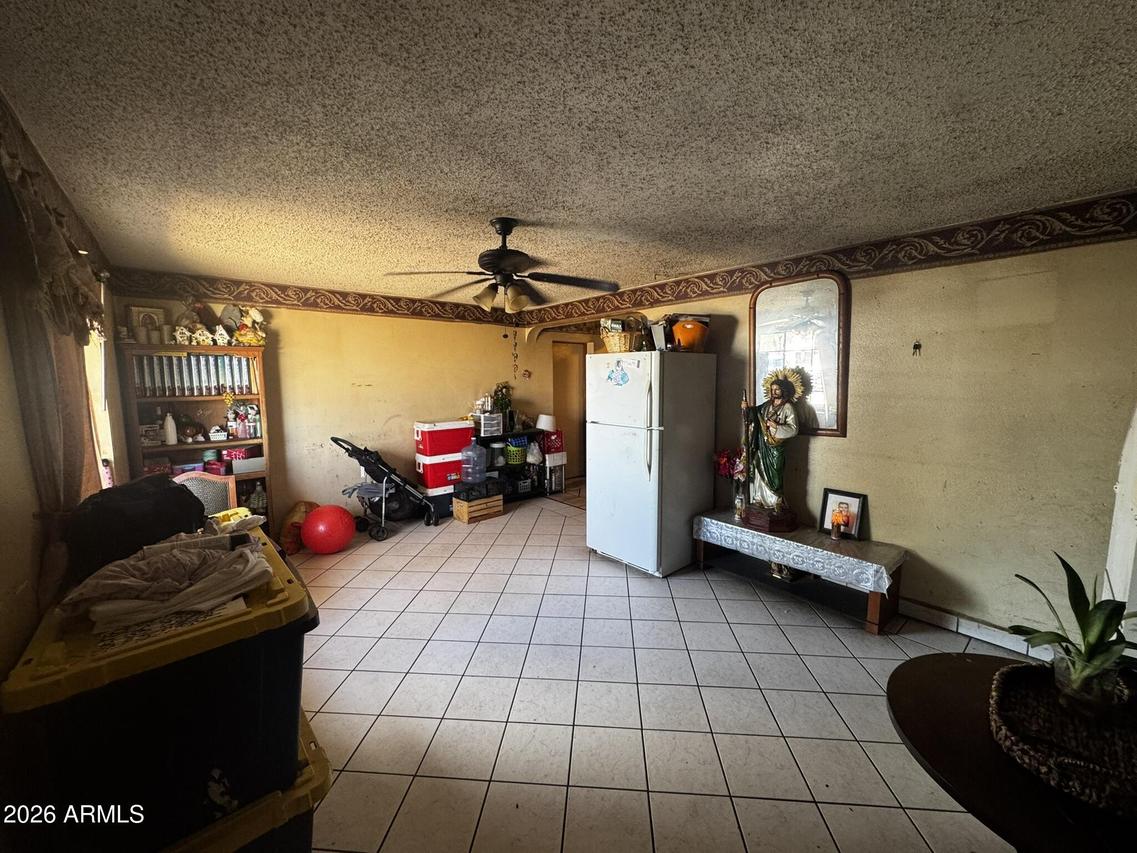 3315 E Oak St., Phoenix, AZ 85008