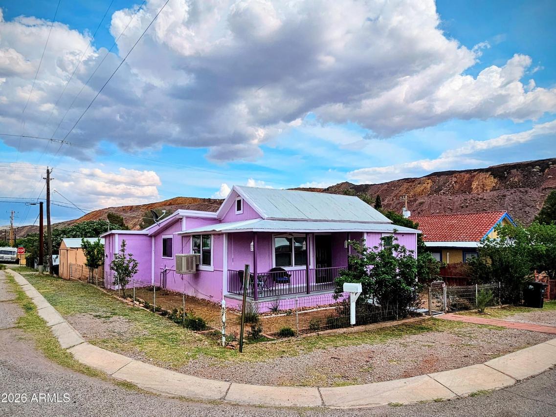 114 B St., Bisbee, AZ 85603