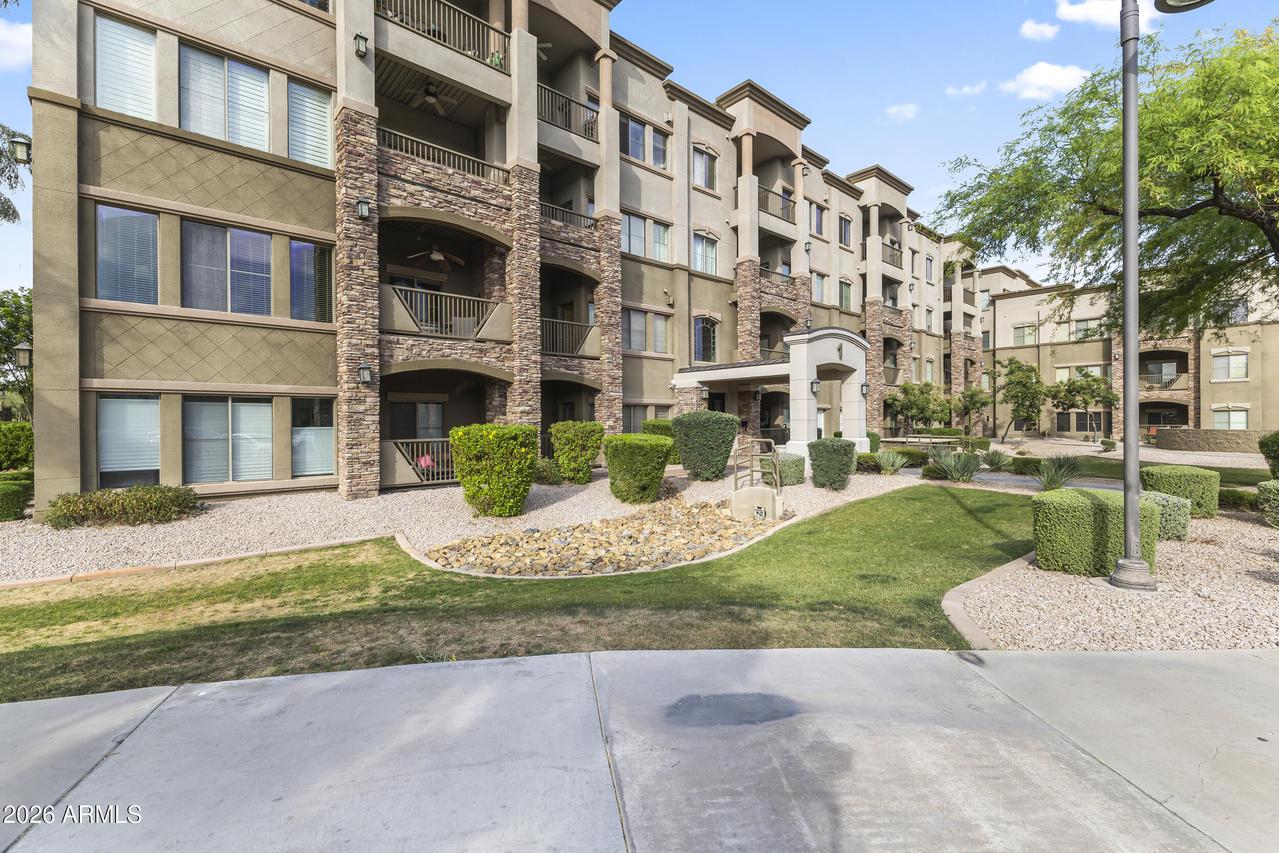 5450 E Deer Valley Dr. #1002, Phoenix, AZ 85054