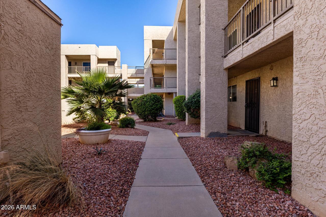 7474 E Earll Dr. #112, Scottsdale, AZ 85251