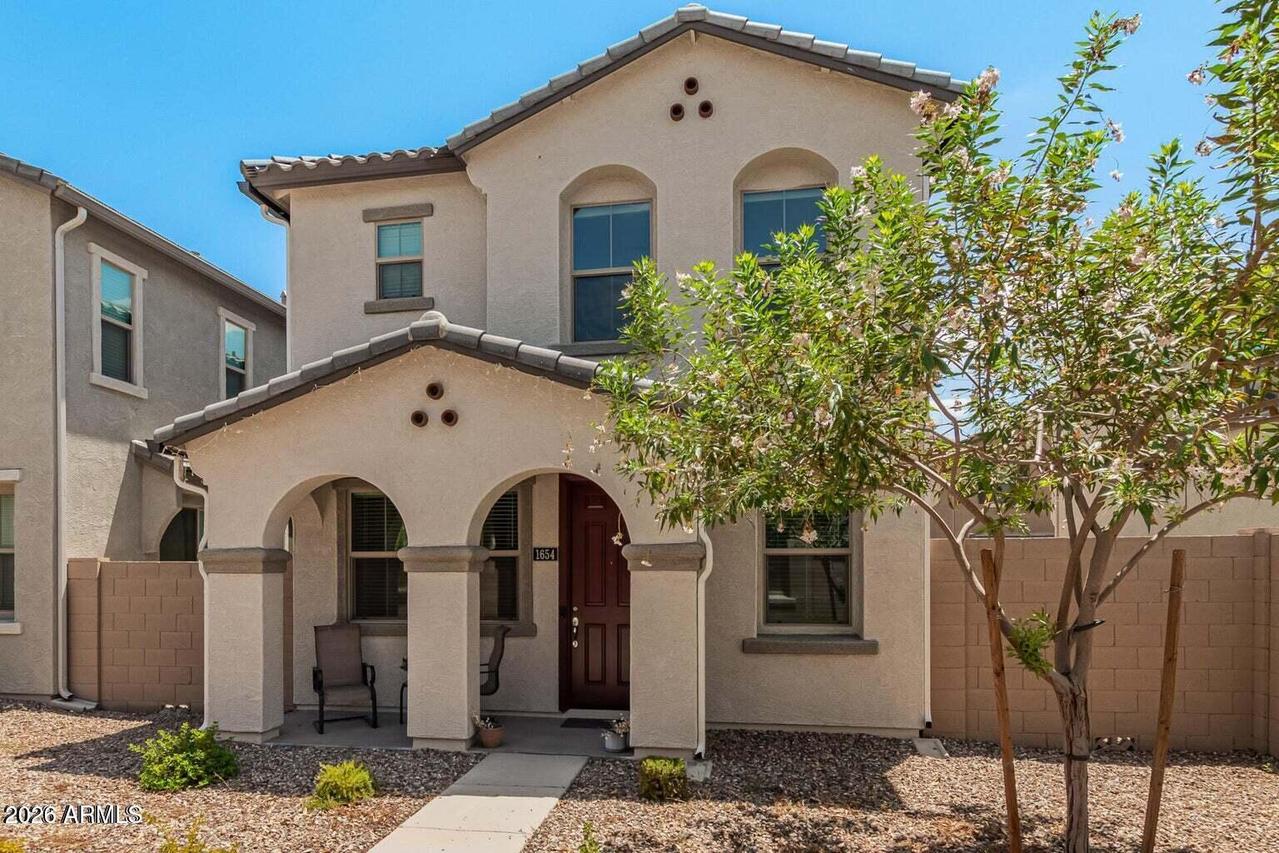 1654 S 82nd Way, Mesa, AZ 85209