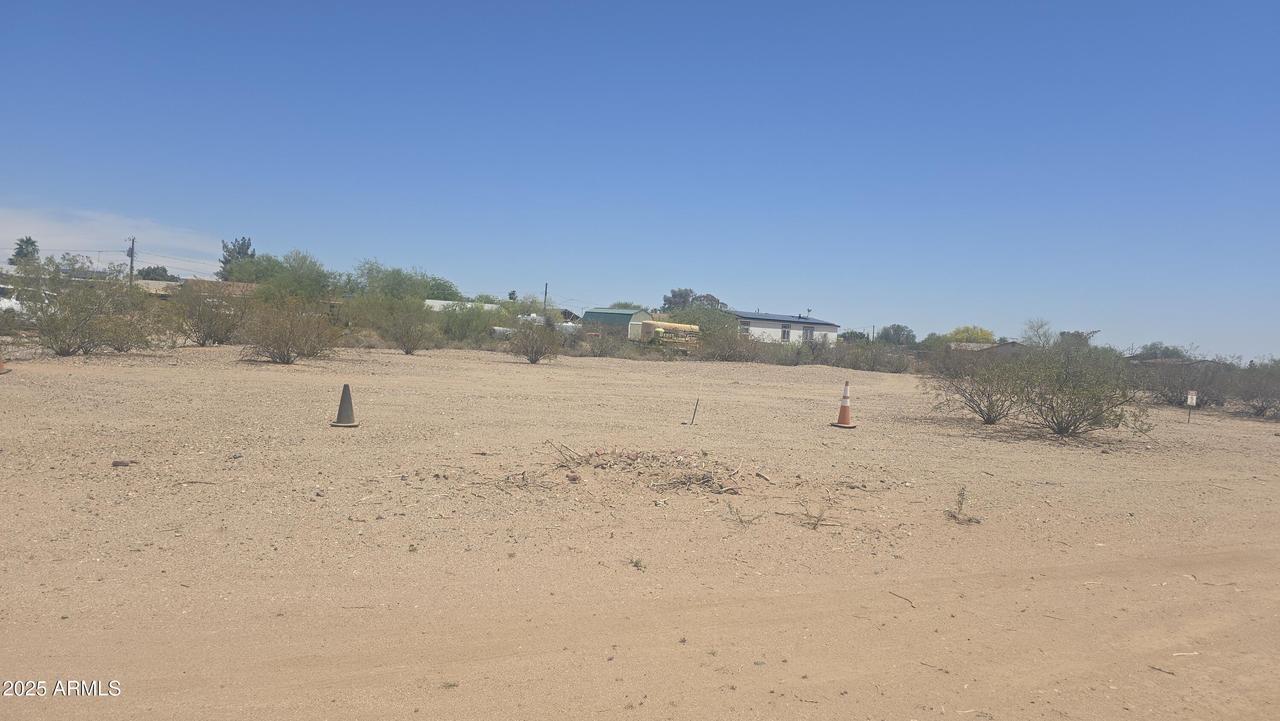 Vladek Cir. #-, Morristown, AZ 85342