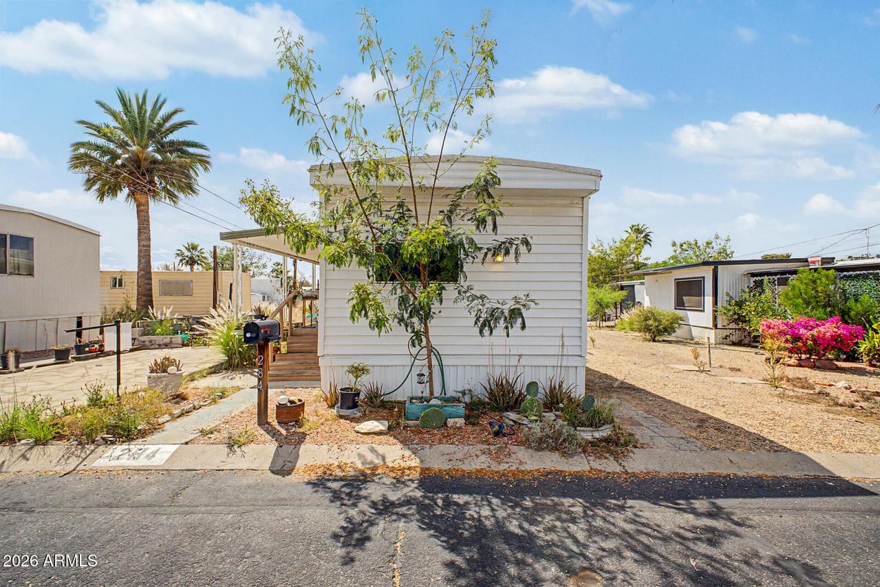 10401 N Cave Creek Rd. #284, Phoenix, AZ 85020