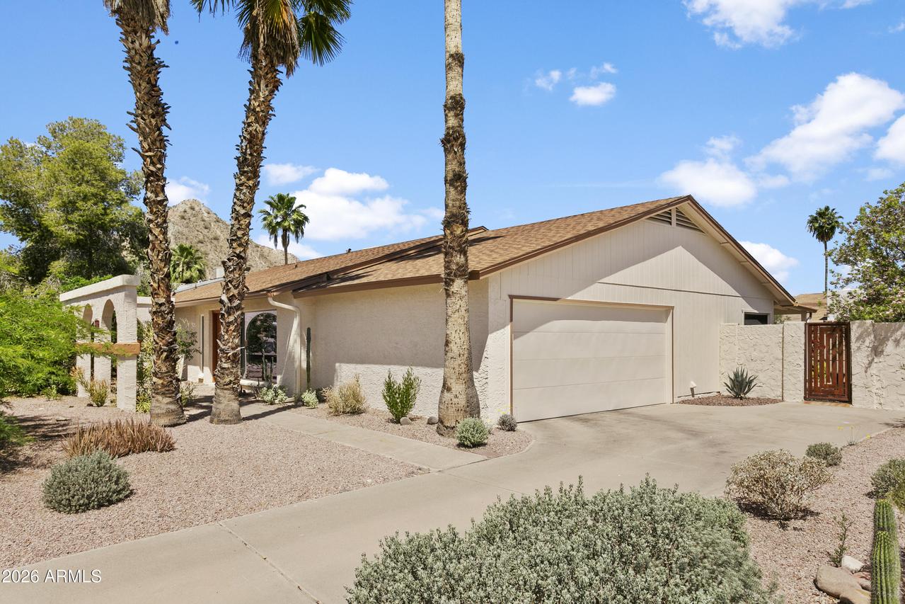 2346 E Mescal St., Phoenix, AZ 85028