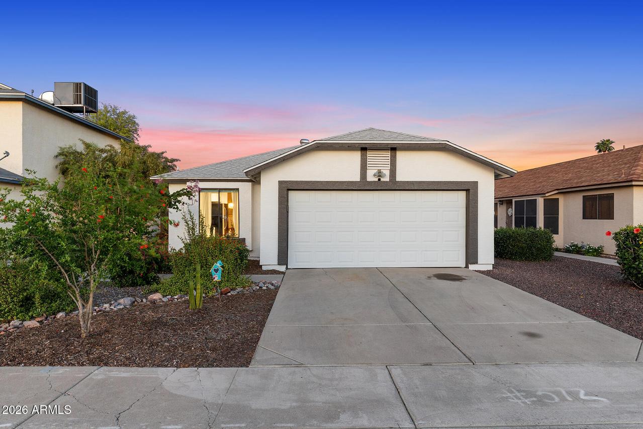 11921 N 76th Ln., Peoria, AZ 85345