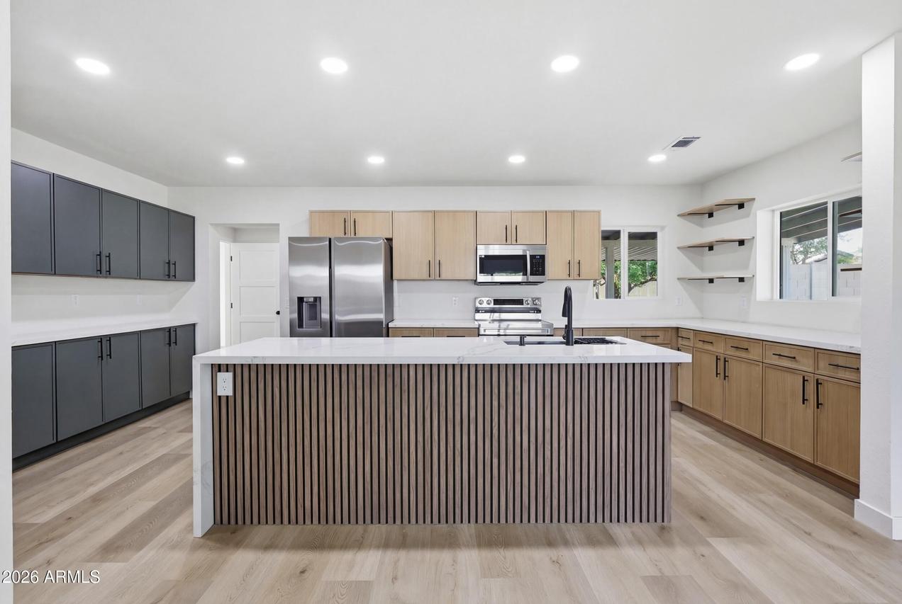 3144 N 34th St., Phoenix, AZ 85018