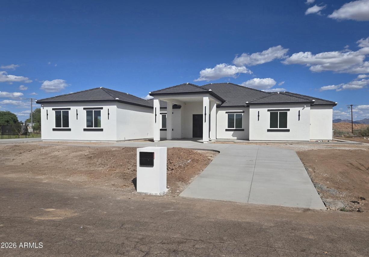 9233 S 227th Dr., Buckeye, AZ 85326