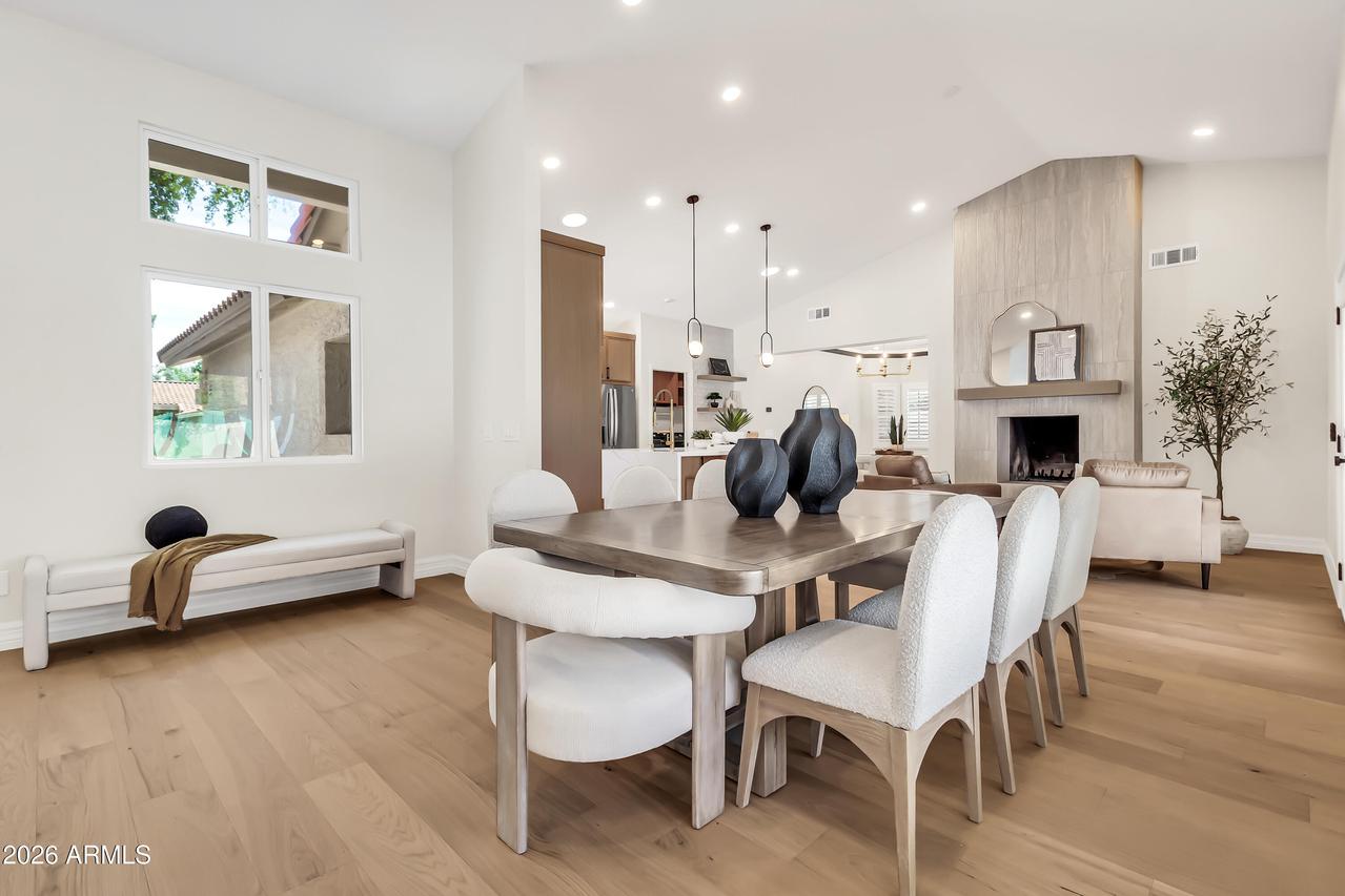 940 E Secretariat Dr., Tempe, AZ 85284