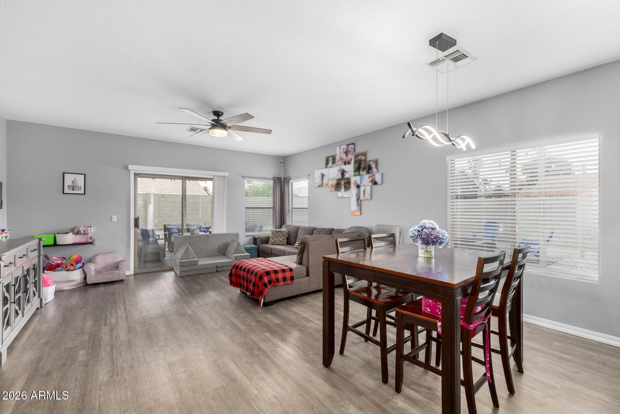 1004 S Somerset St., Mesa, AZ 85206