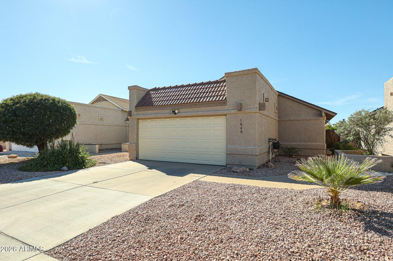 1646 N Comanche Dr., Chandler, AZ 85224
