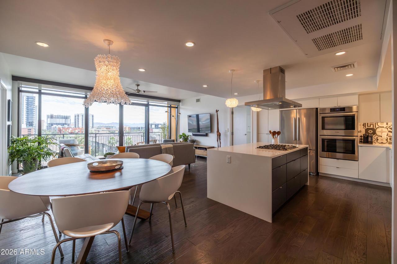 200 W Portland St. #827, Phoenix, AZ 85003