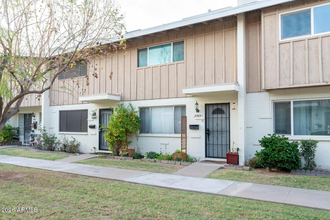 5365 N Black Cyn Hwy., Phoenix, AZ 85015