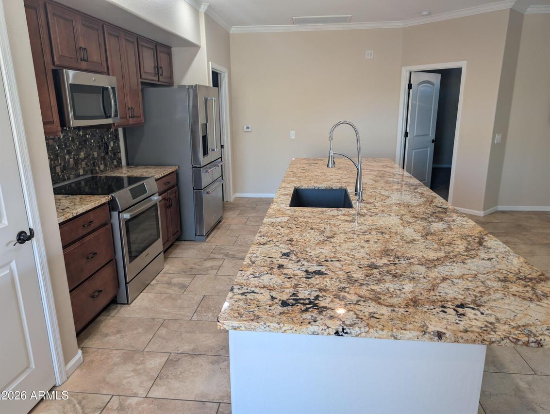 900 S Canal Dr. #206, Chandler, AZ 85225