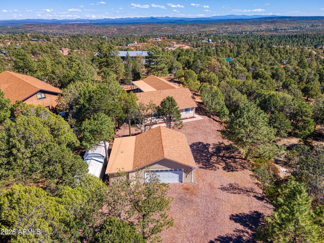 949 Geronimo Ln., Show Low, AZ 85901