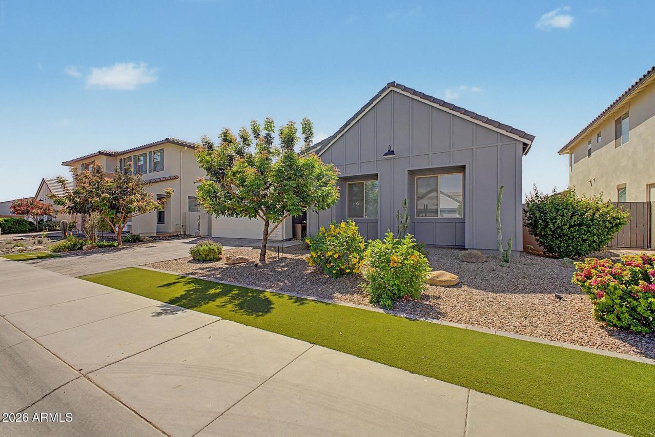 1461 E San Carlos Way, Gilbert, AZ 85298