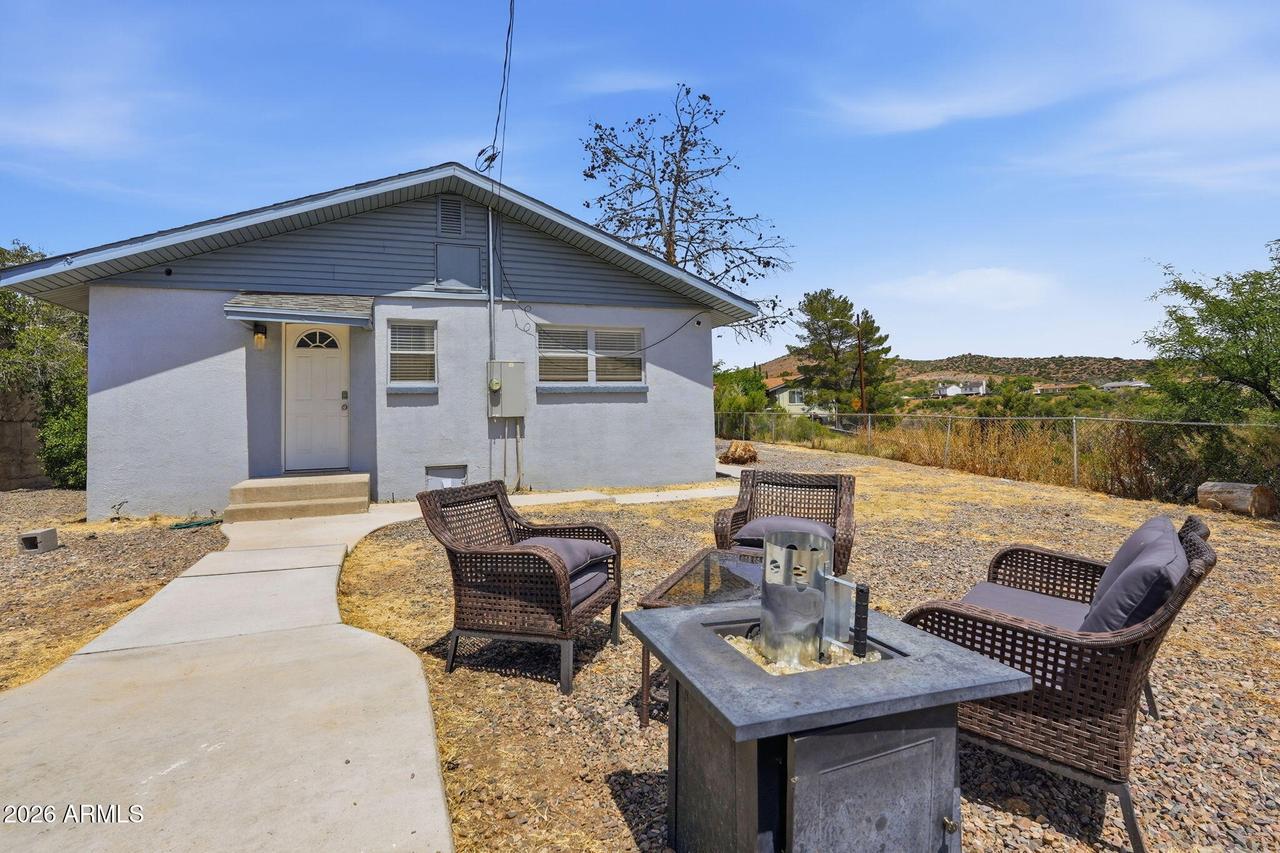 1446 E Sycamore St., Globe, AZ 85501