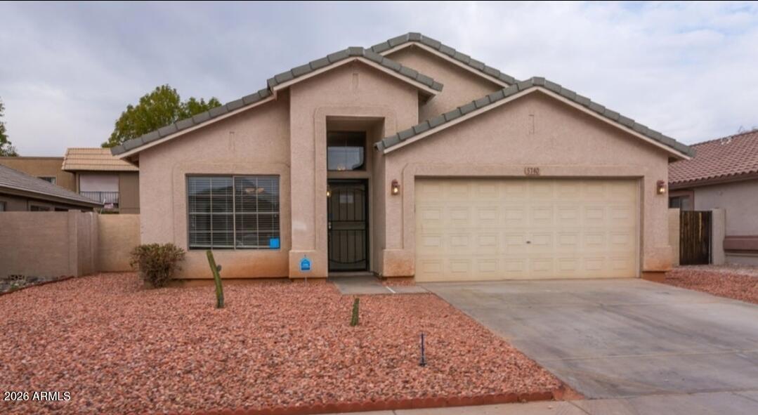 5780 W Freeway Ln., Glendale, AZ 85302