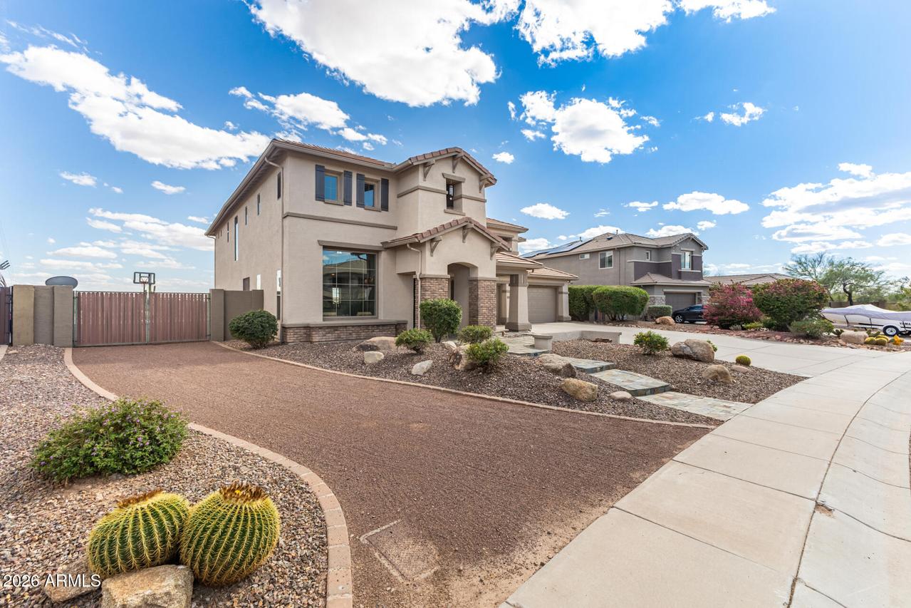 4913 W Magellan Dr., New River, AZ 85087
