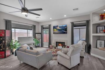 3917 E Carter Dr., Phoenix, AZ 85042