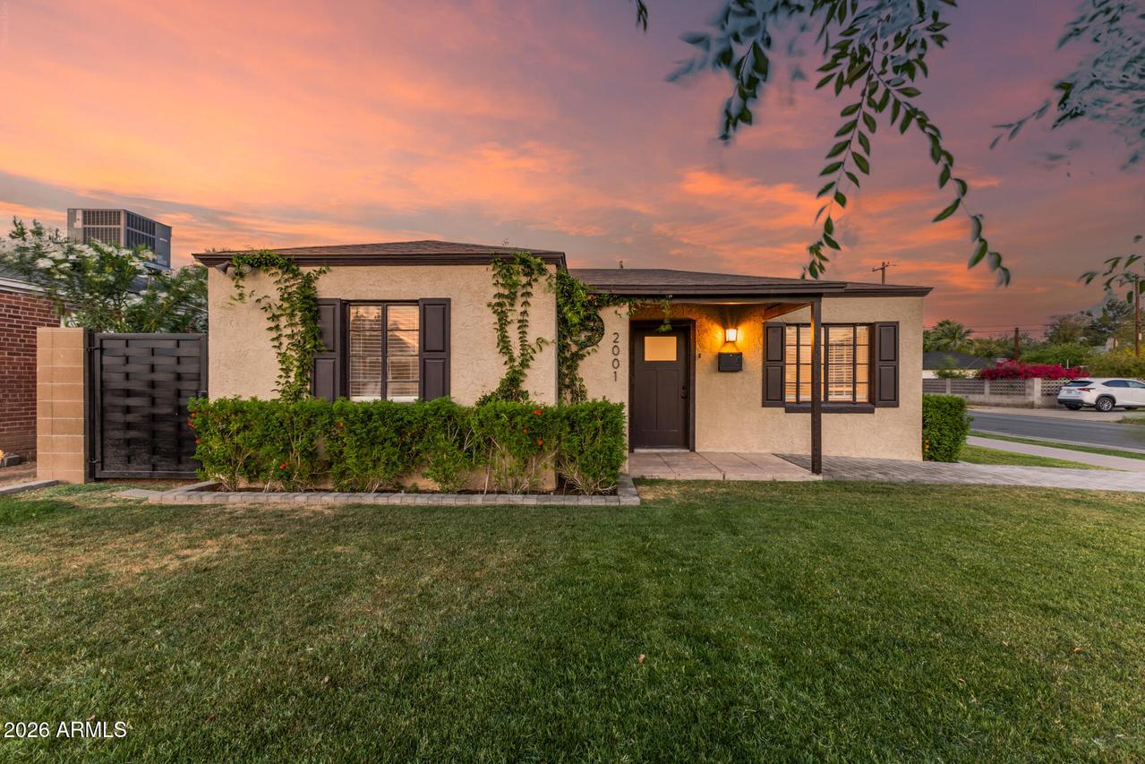 2001 N Laurel Ave., Phoenix, AZ 85007