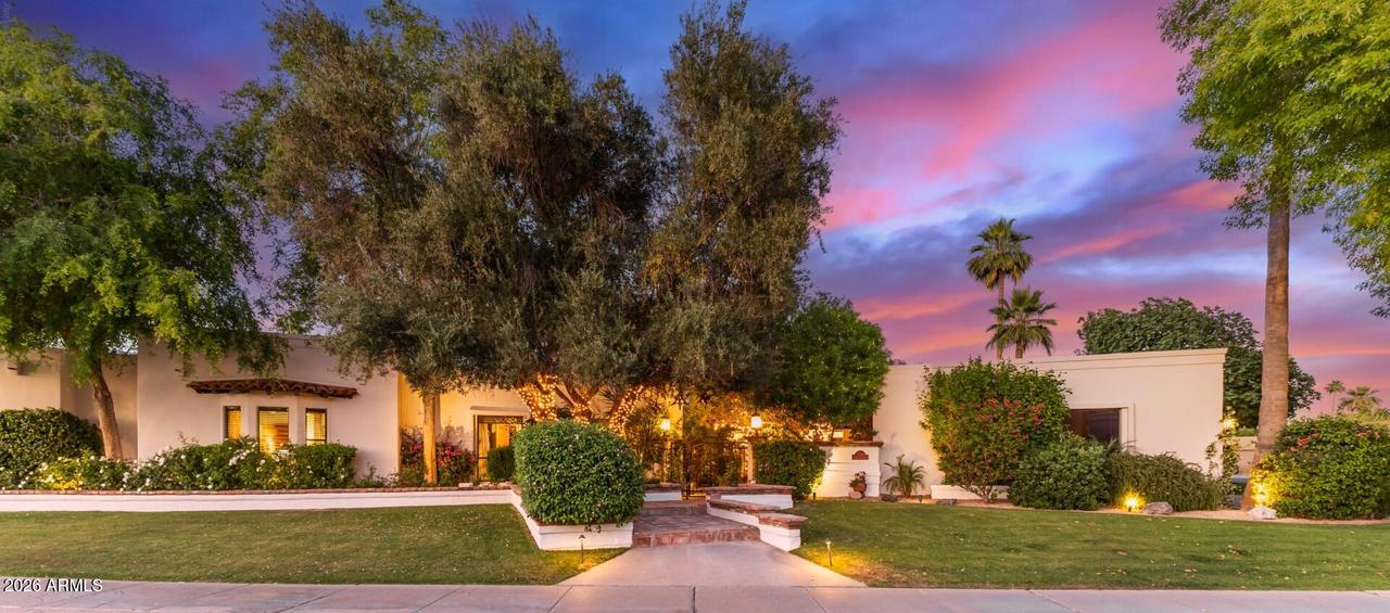 8132 E Del Barquero Dr., Scottsdale, AZ 85258