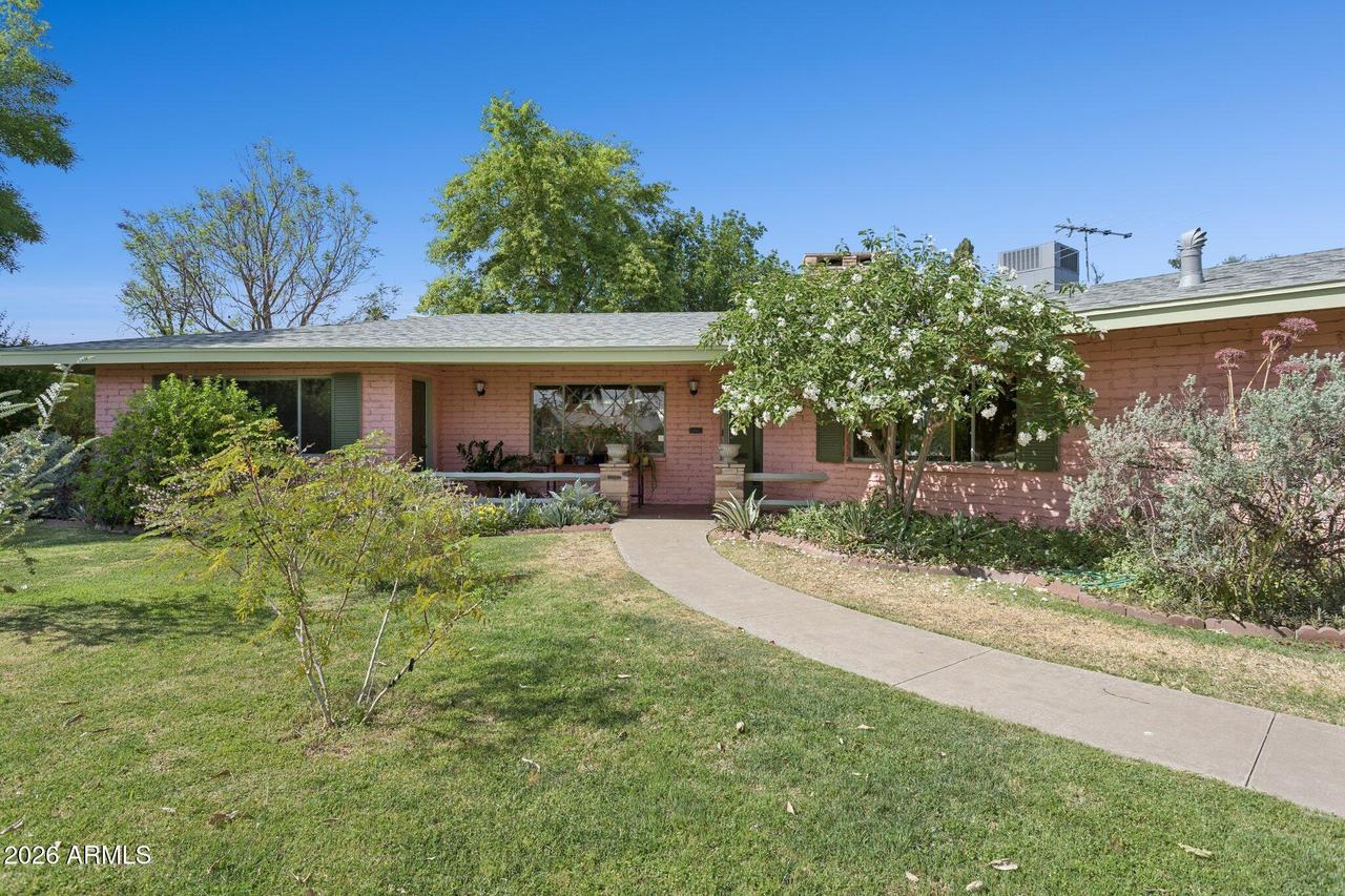 1228 E Tuckey Ln., Phoenix, AZ 85014