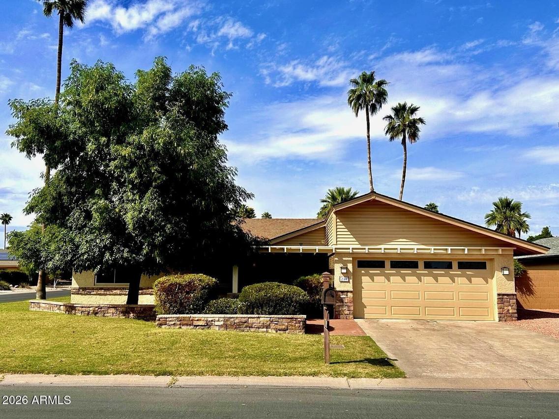 240 N Ancora Dr., Litchfield Park, AZ 85340