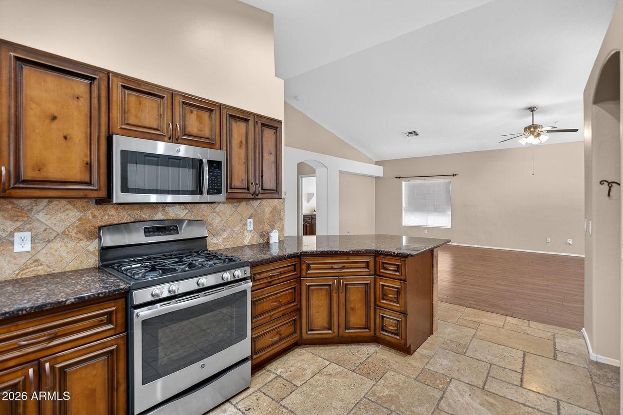 2925 E Blanche Dr., Phoenix, AZ 85032