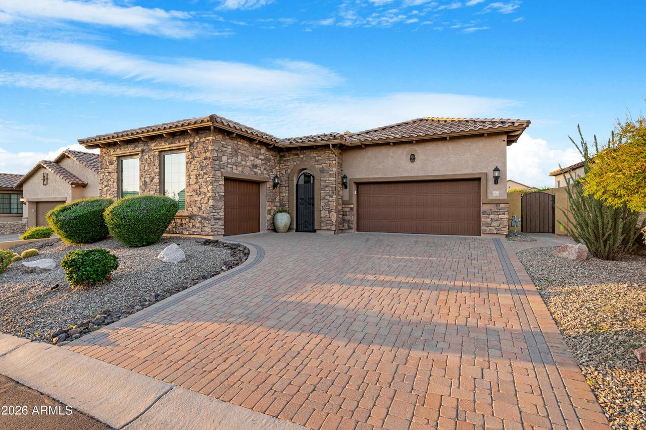 8542 E Lockwood St., Mesa, AZ 85207