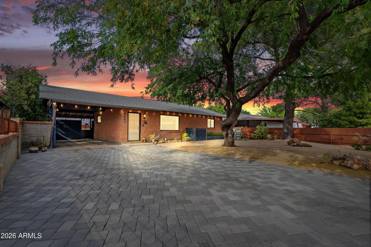 5643 E Rosewood St., Tucson, AZ 85711