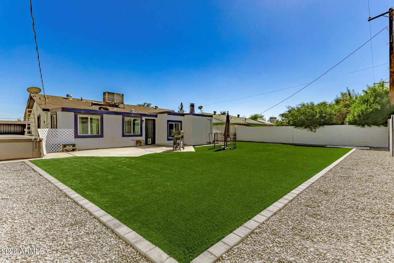 6952 W Wolf St., Phoenix, AZ 85033