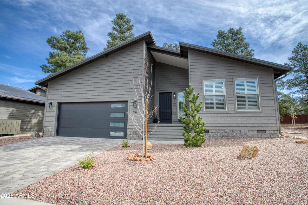 3181 N Eagles Creek Drive, Show Low, AZ 85901