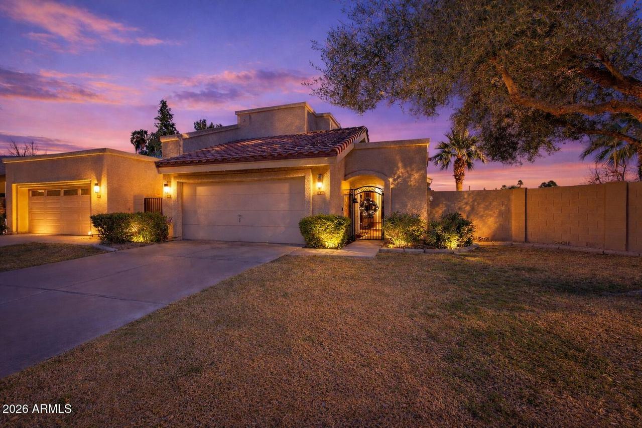2623 N Carriage Ln., Chandler, AZ 85224