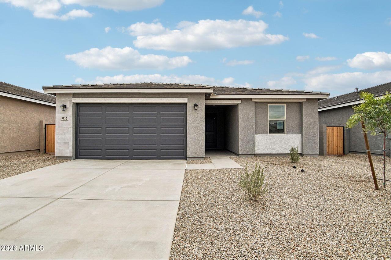 9532 W Gaby Rd., Tolleson, AZ 85353