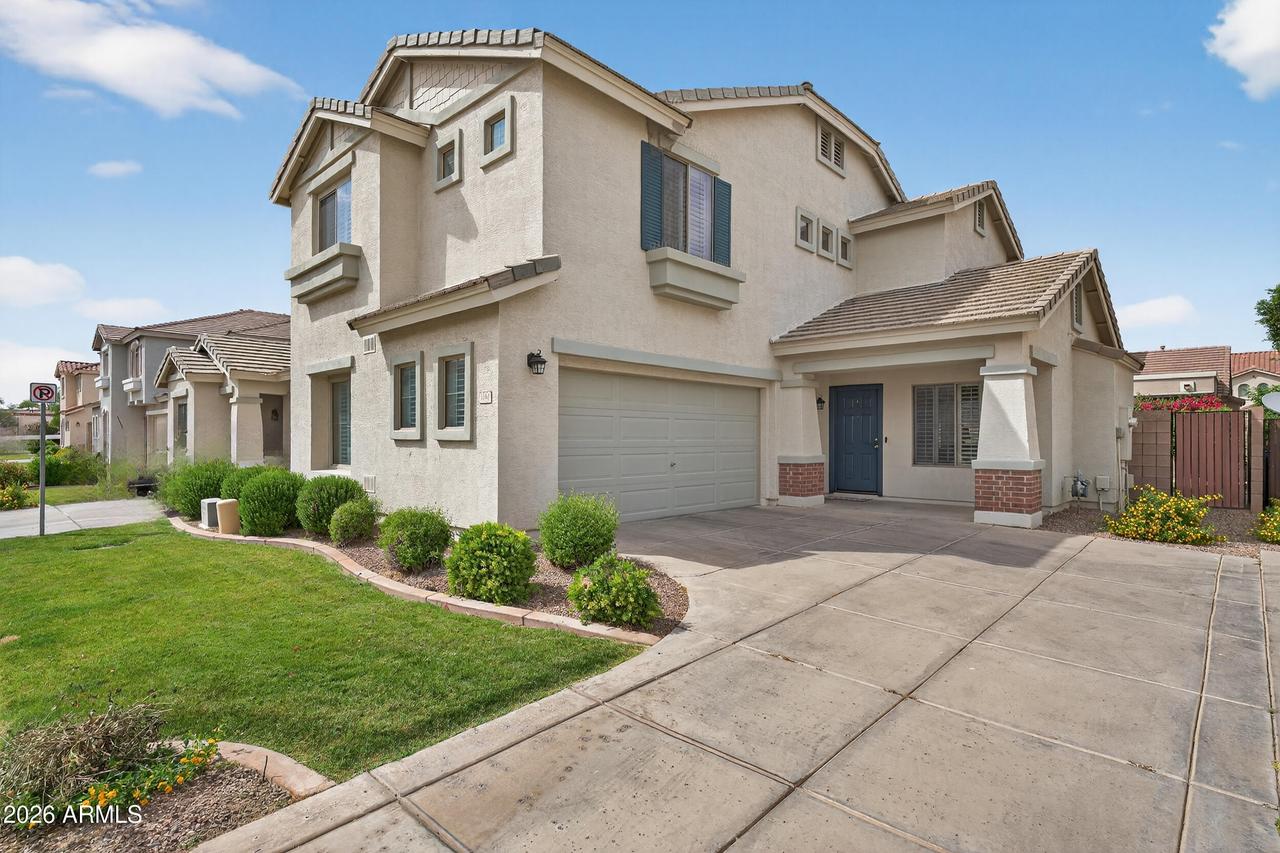 1060 E Redwood Dr., Chandler, AZ 85286