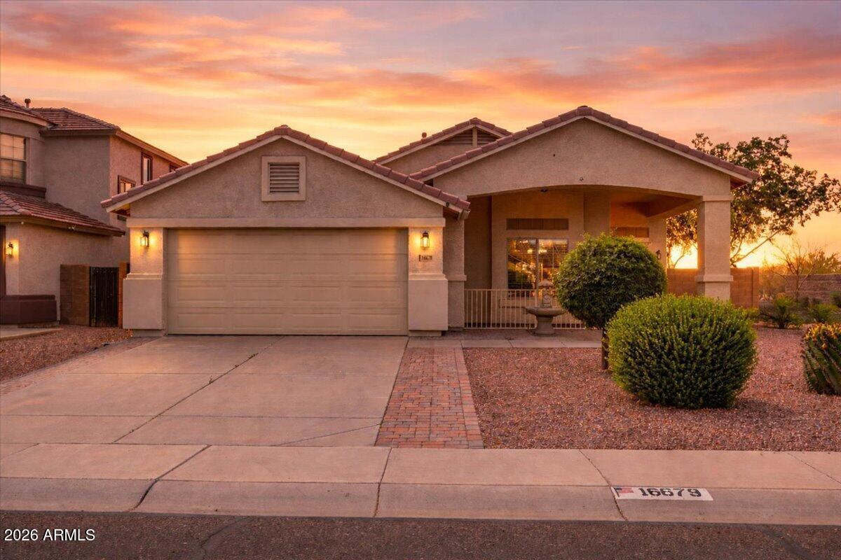 16679 W Saguaro Ln., Surprise, AZ 85388