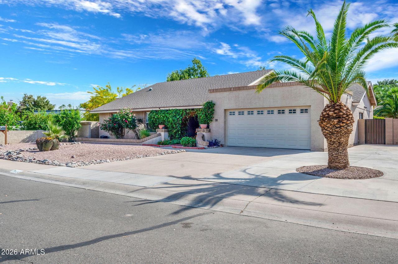 611 W Straford Dr., Chandler, AZ 85225