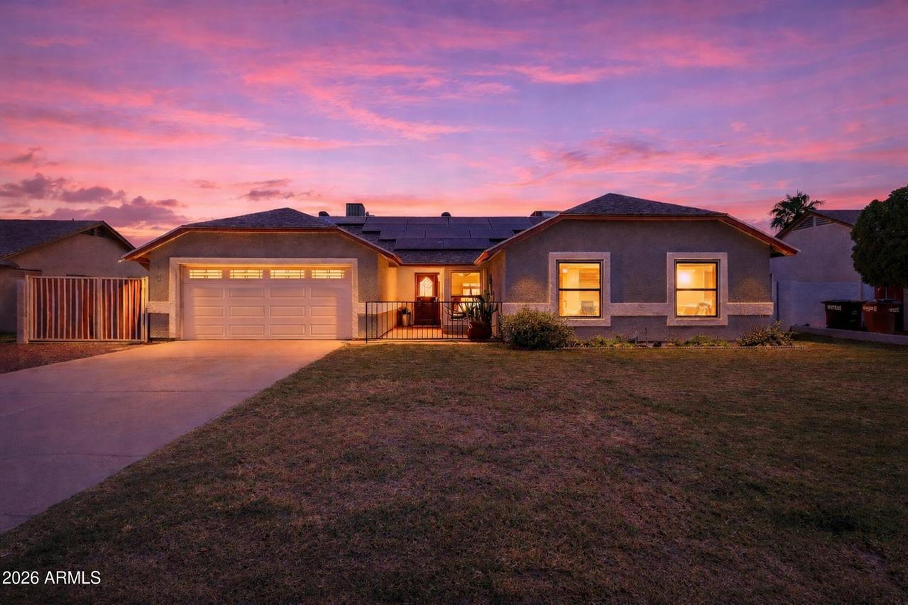 8708 W Golden Ln., Peoria, AZ 85345