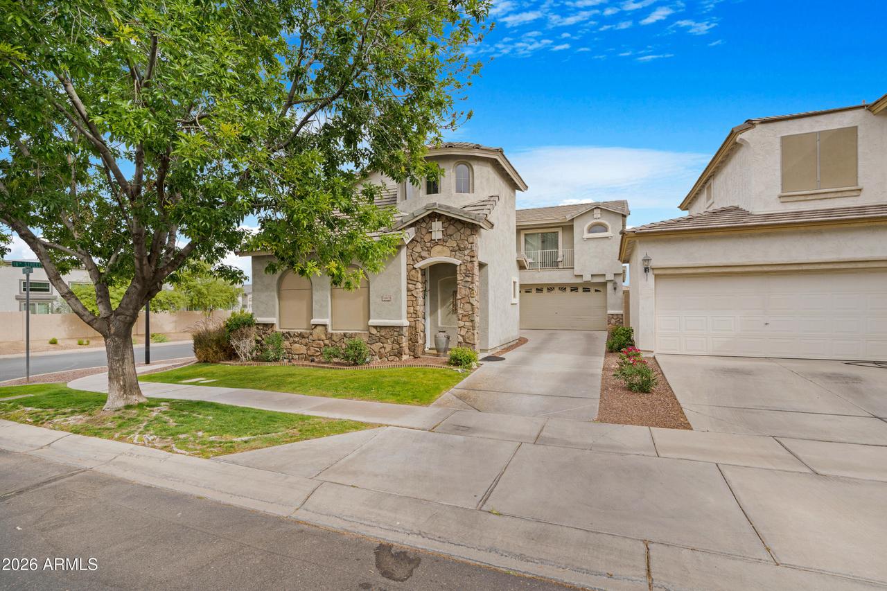 1802 E Donner Dr., Phoenix, AZ 85042