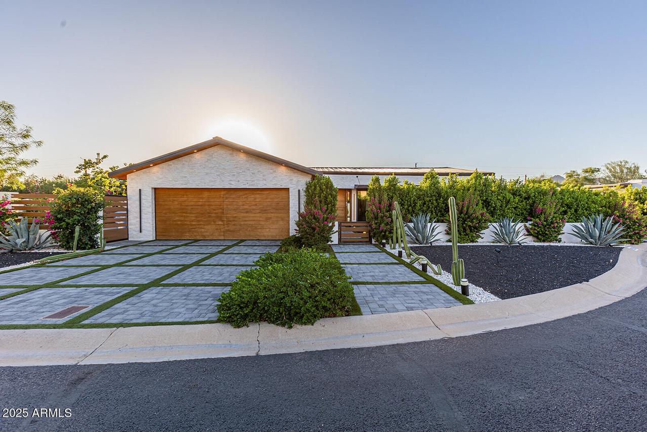 5812 N 44th Pl., Phoenix, AZ 85018