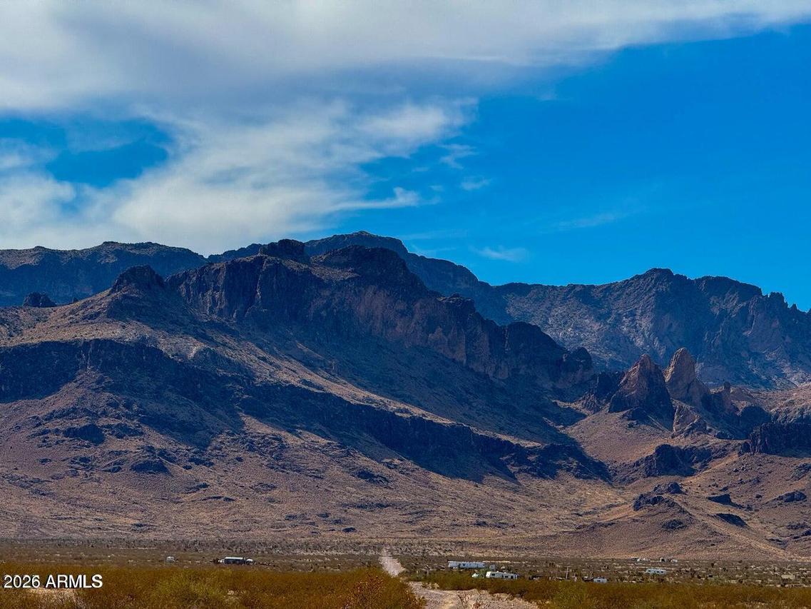 W Wingate Dr Lot C 7.5 Acres #-, Golden Valley, AZ 86413