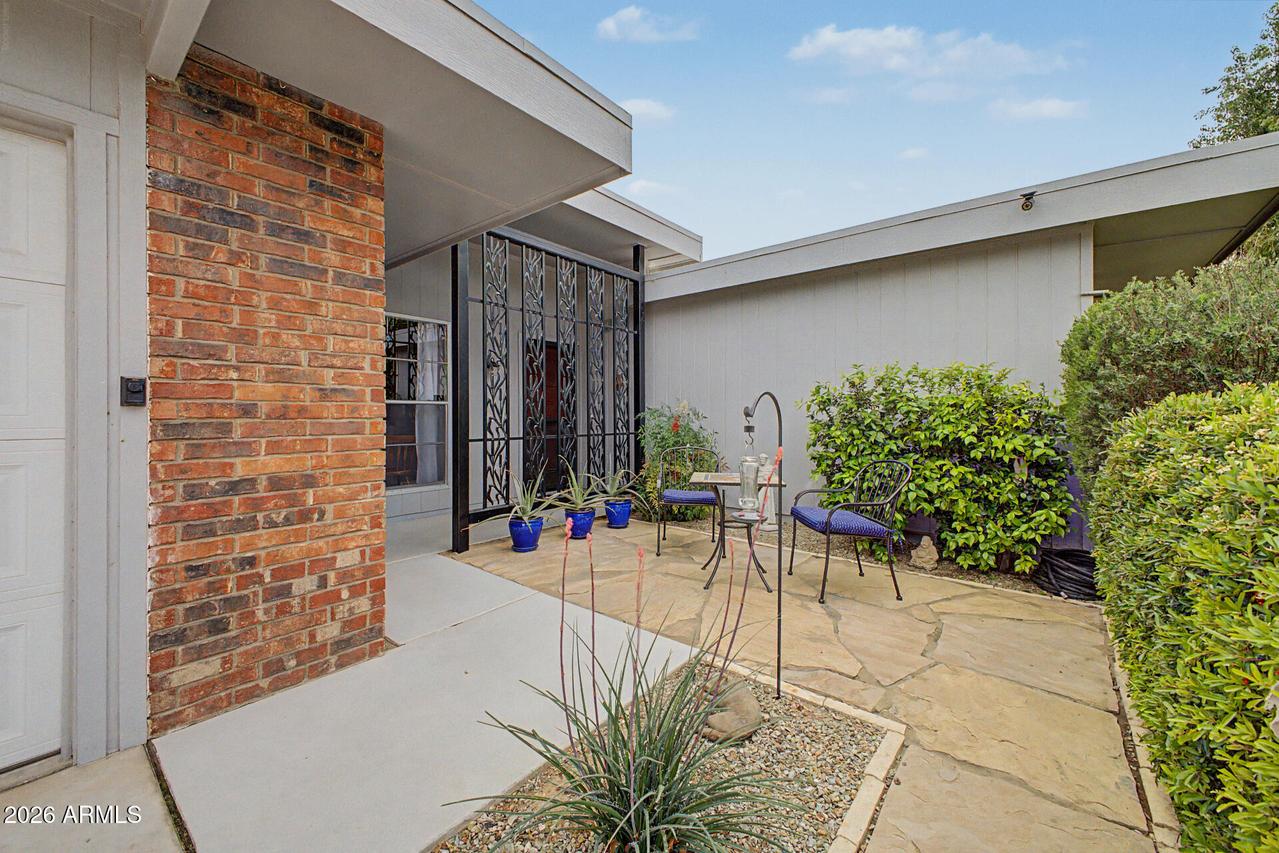 10333 W Highwood Ln., Sun City, AZ 85373