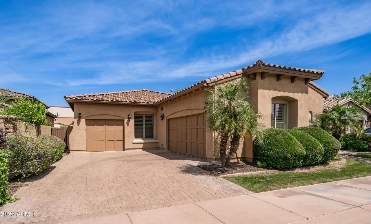 790 E Sunburst Ln., Tempe, AZ 85284